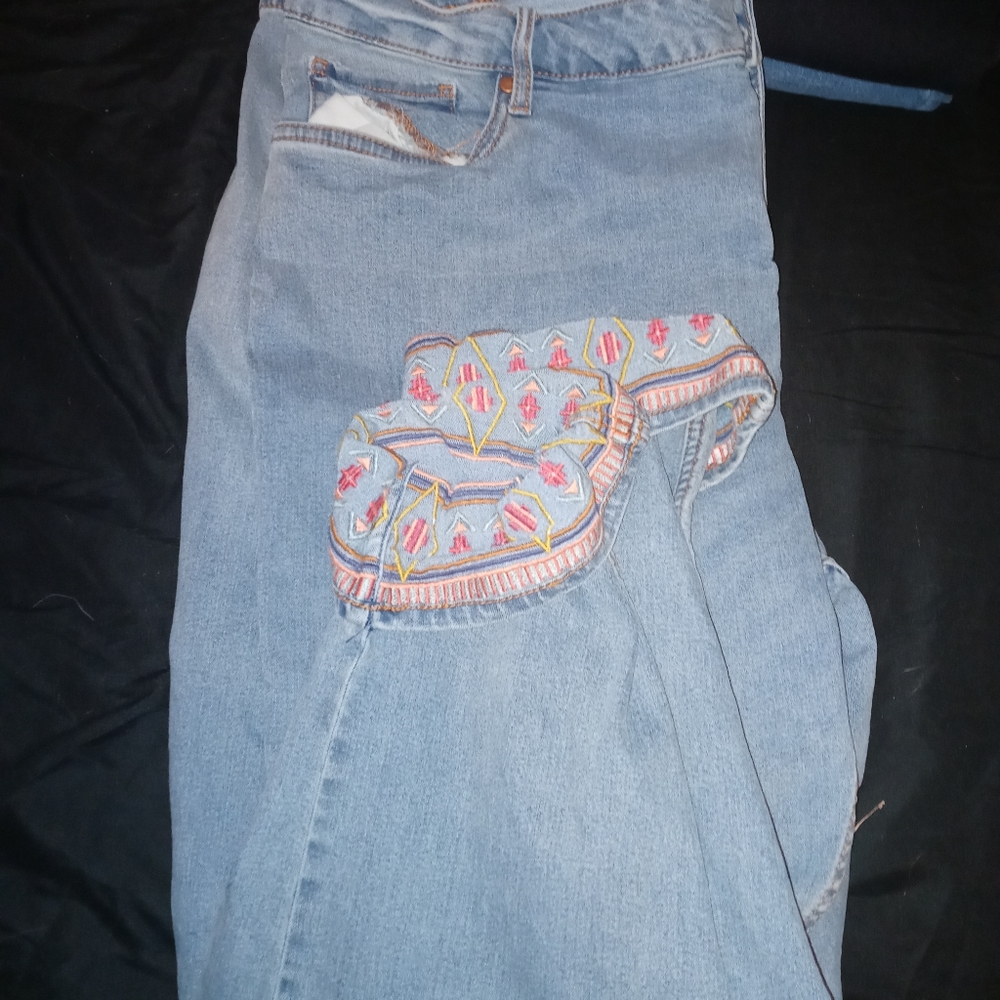 Plus size Capri cuffed